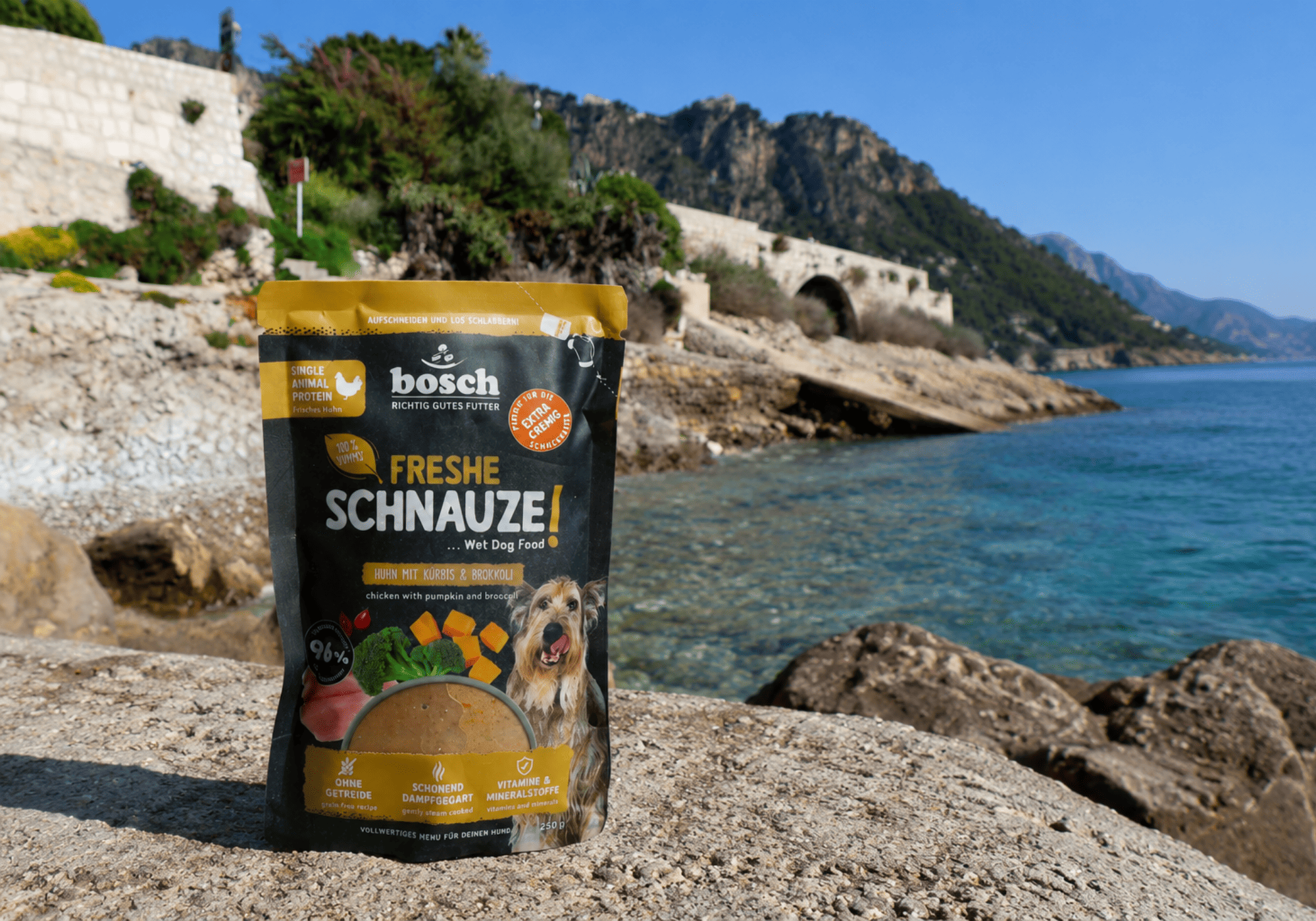 Nourriture humide au poulet pour chien digestif riche en protéines animales de qualité.