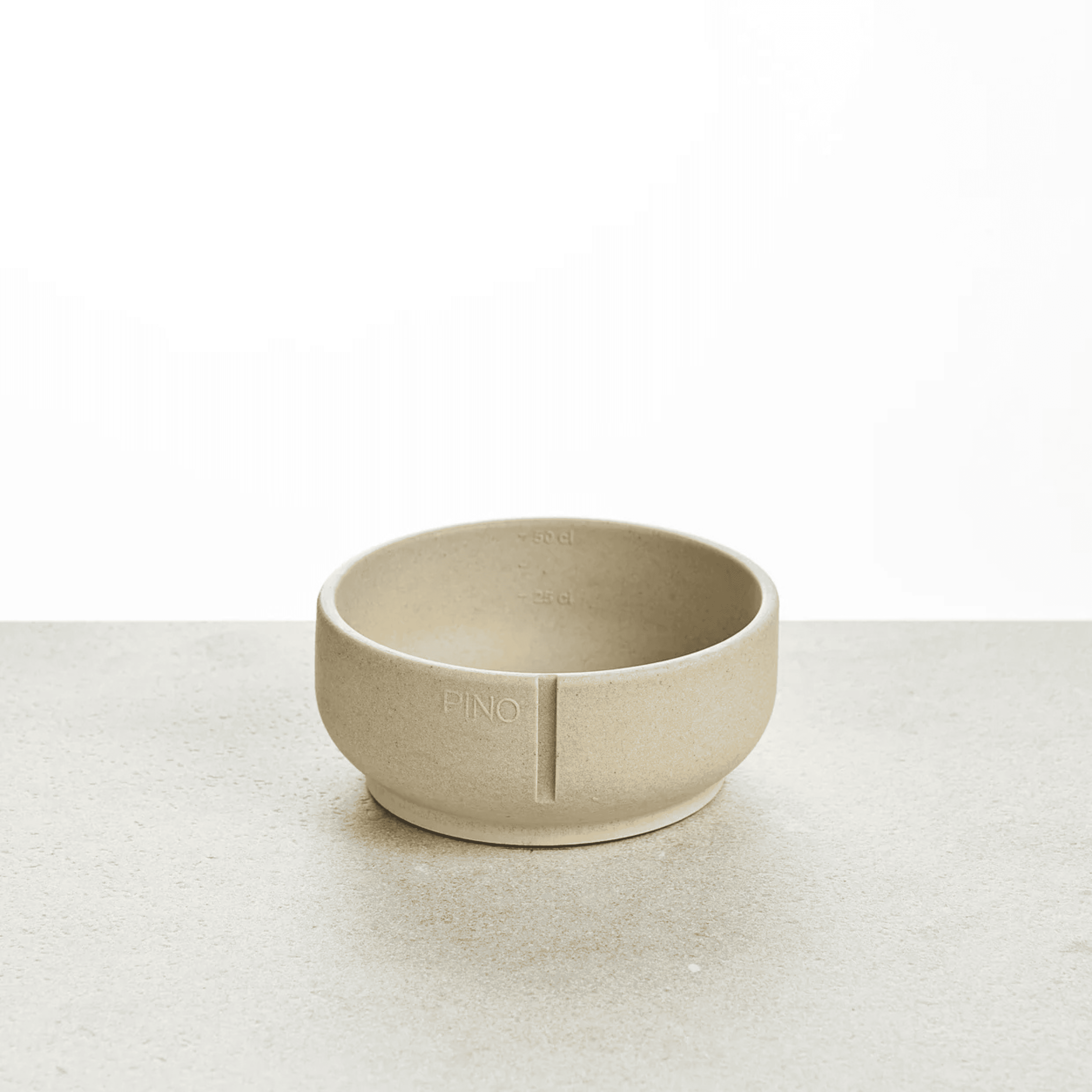 Gamelle pour chien design à base de sable, plus solide que les gamelles pour chien en céramique. Gamelle pour chien design. 