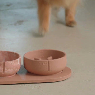 Gamelle anti-glouton pour chien design à base de sable, plus solide que les gamelles pour chien en  céramique. Elle permet à votre chien de manger plus doucement. 